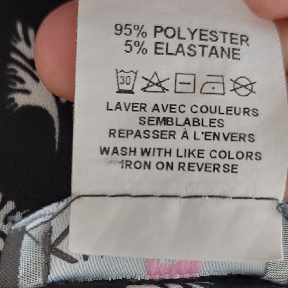 Kim&Co Leaf Print Black White 3/4 Sleeve Top Size XL Flowy Flattering - Picture 8 of 8